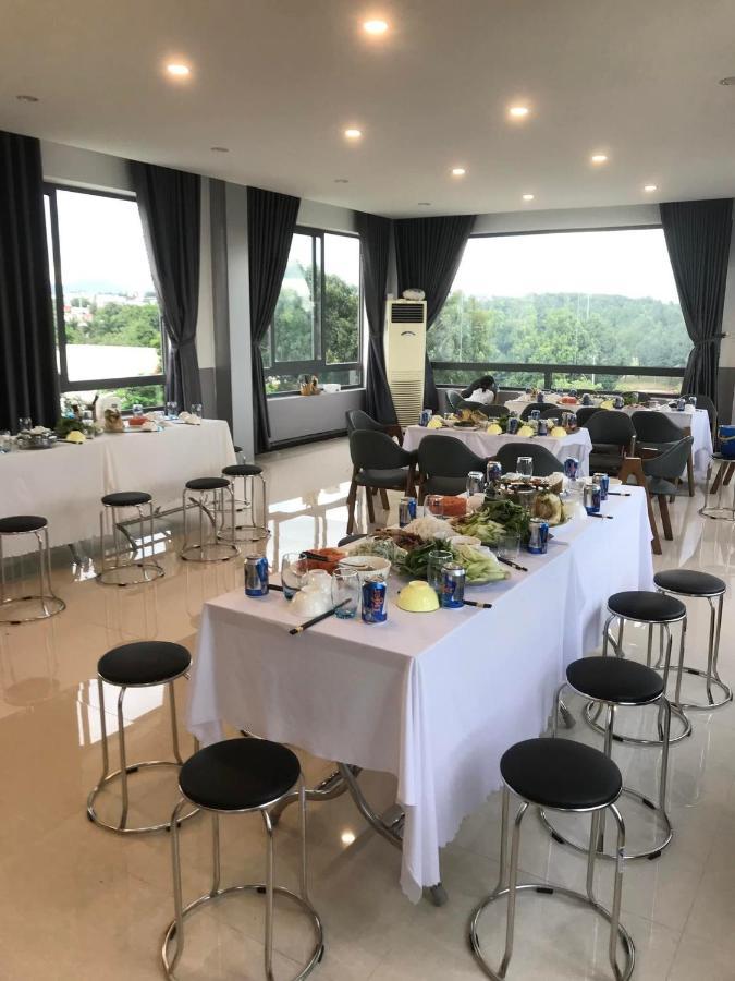 Thanh Thu 1 Hotel Κον Τουμ Εξωτερικό φωτογραφία